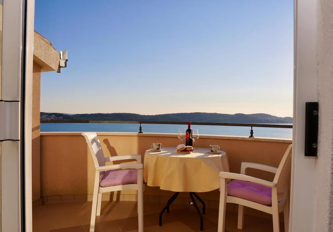 Cvita Apartments Trogir 0*,