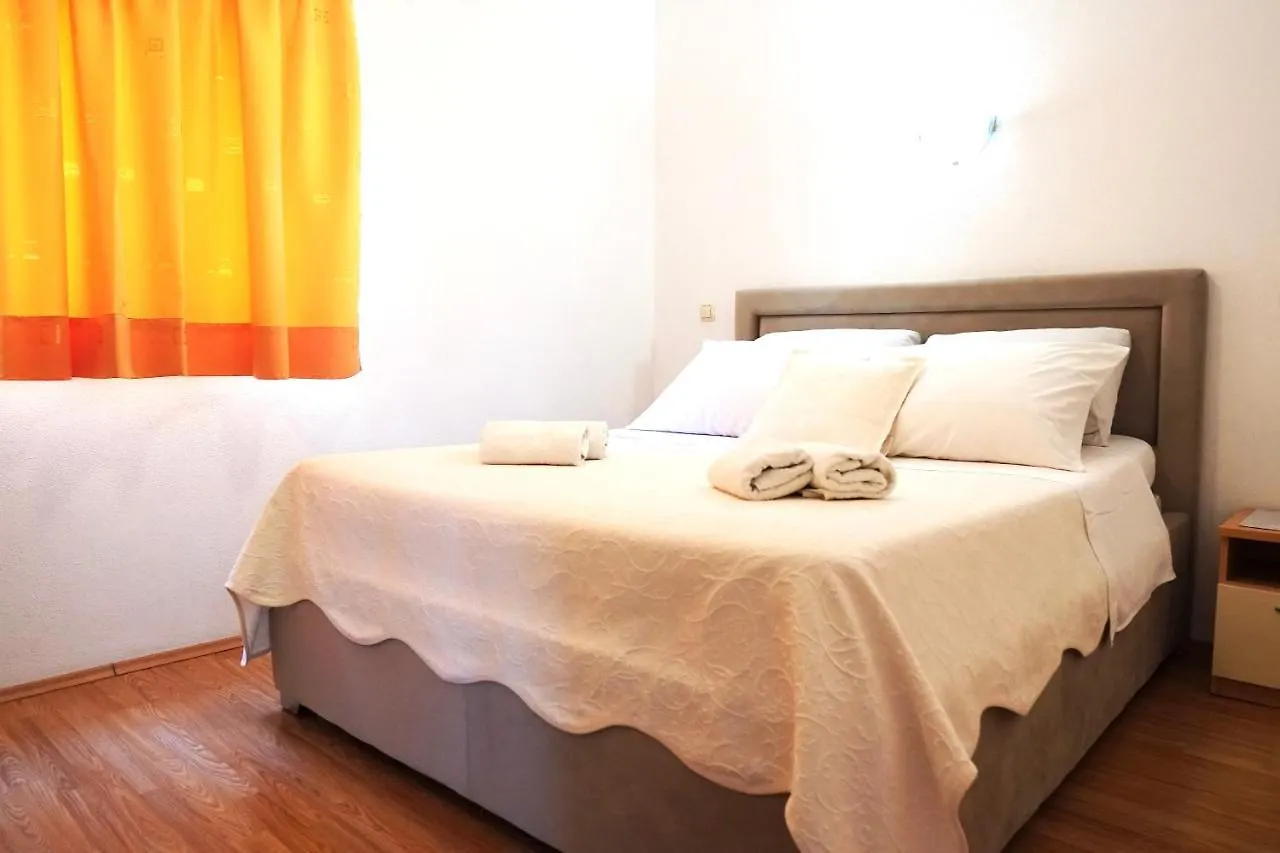 Cvita Apartments Trogir 0*,