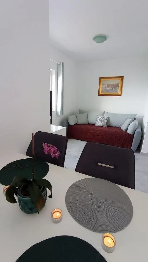 Cvita Apartments Trogir 0*,