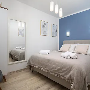  Apartment Elegant Next To Arena Croatia
