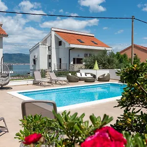 Brico Apartment